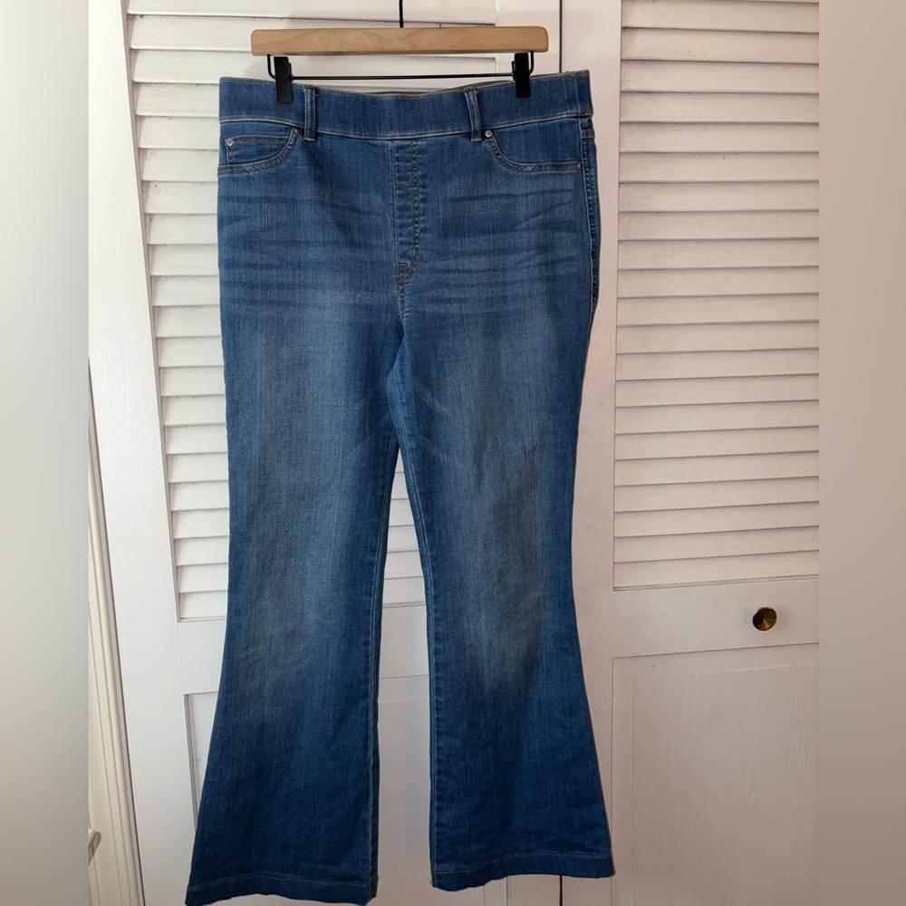 SPANX High Rise Flare Jeans Medium Wash Stretch Denim Women’s XL - Picture 3 of 6
